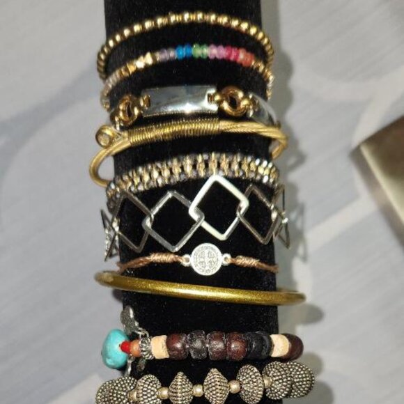 Lot of 15 costume bracelets - Picture 2 of 6